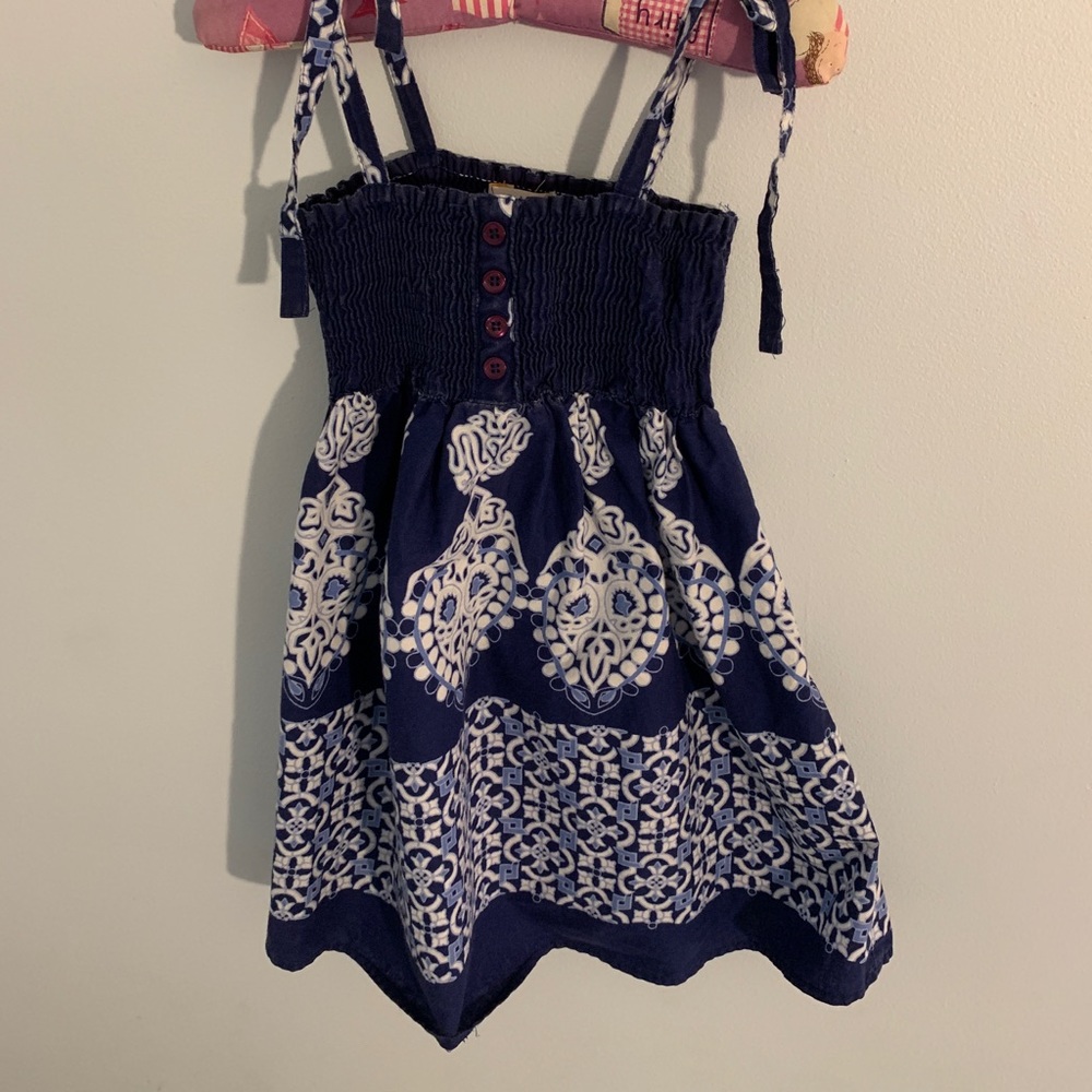 Sundress - Picture 2 of 5